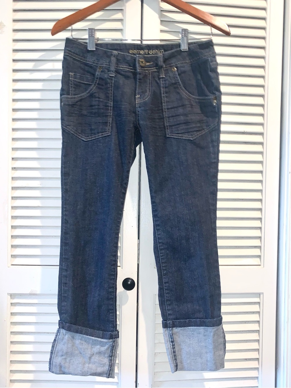 Element denim Y2K low rise, propped cuffed dark wash jeans size 3 women’s